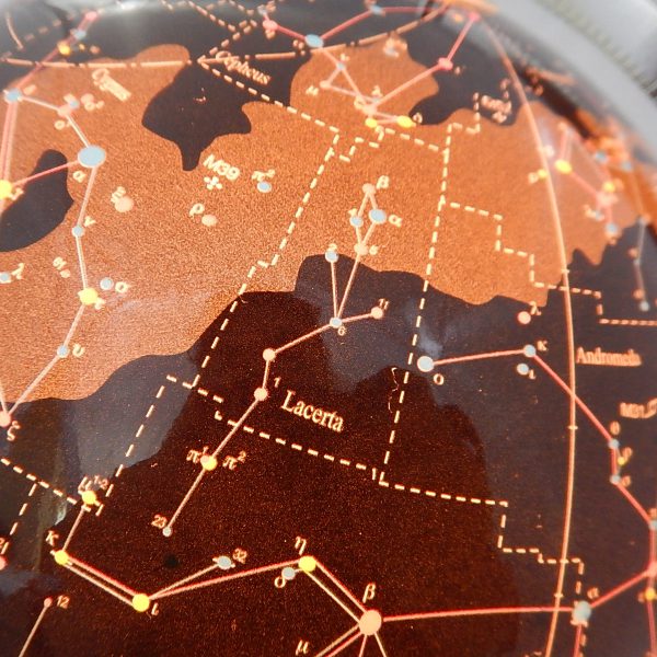 ลูกโลกแสดงกลุ่มดาวบนท้องฟ้า แบบมีไฟ 32 ซม. (Illuminated Transparent Celestial Globe 32 cm.) - Image 5