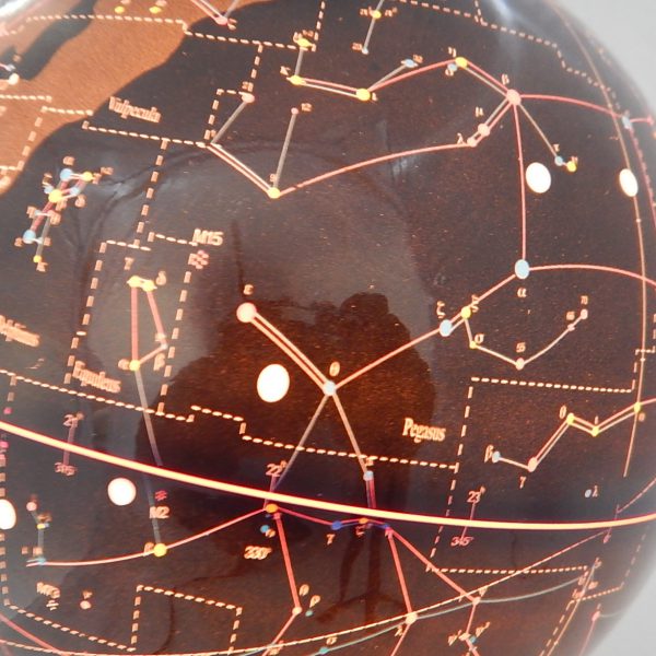 ลูกโลกแสดงกลุ่มดาวบนท้องฟ้า แบบมีไฟ 32 ซม. (Illuminated Transparent Celestial Globe 32 cm.) - Image 6