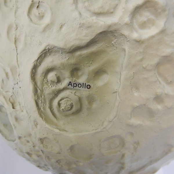 แบบจำลองดวงจันทร์ 32 ซม (Moon Globe 32 cm.) - Image 3