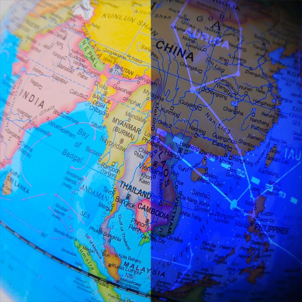 ลูกโลกแสดงประเทศและกลุ่มดาว (2 in 1) ขนาด 30 เซนติเมตร (Globe by Day & Illuminated Constellation by night) - Image 4