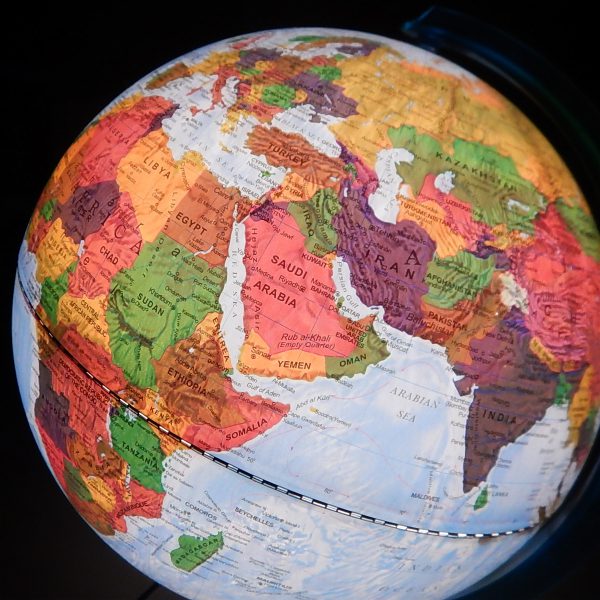 ลูกโลกแสดงลักษณะทางภูมิศาสตร์และประเทศ (2 in 1) ขนาด 30 เซนติเมตร (Dual- Cartography Illuminated Globe) - Image 6