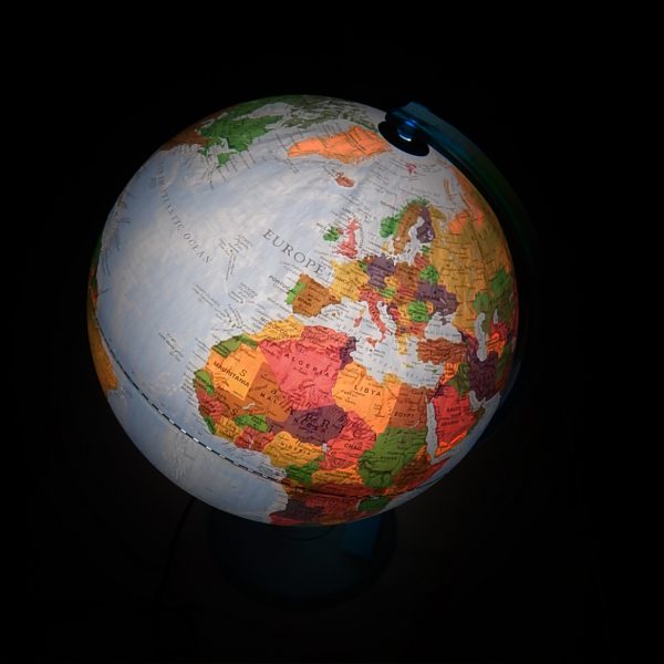 ลูกโลกแสดงลักษณะทางภูมิศาสตร์และประเทศ (2 in 1) ขนาด 30 เซนติเมตร (Dual- Cartography Illuminated Globe) - Image 7