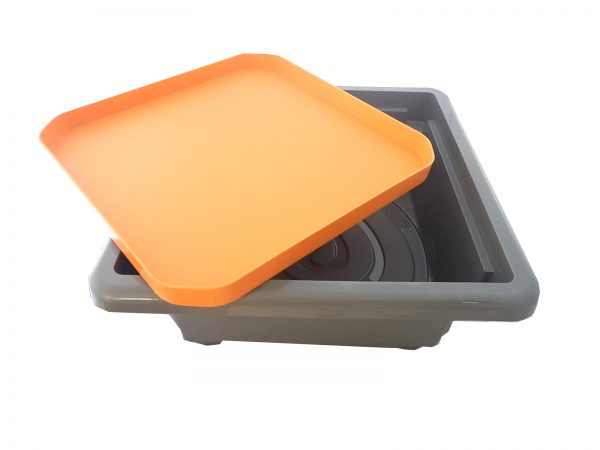 ชุดถาดกิจกรรมสร้างสรรค์พร้อมขาตั้งมีล้อเลื่อนสูง 40 cm Fun2 Play Activity Tray with Stand 40 cm (เทาเข้ม-ส้ม) - Image 3