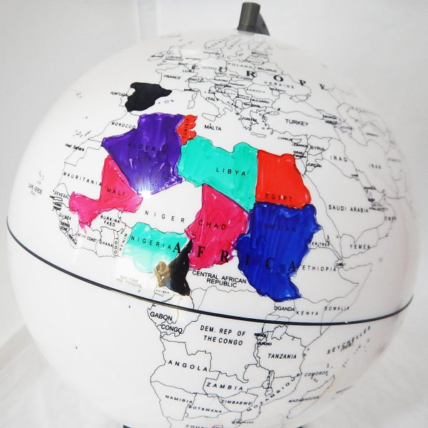 ลูกโลกระบายสี ขนาด 28 เซนติเมตร พร้อมปากกาสี (Color My World Globe 28 cm) - Image 3